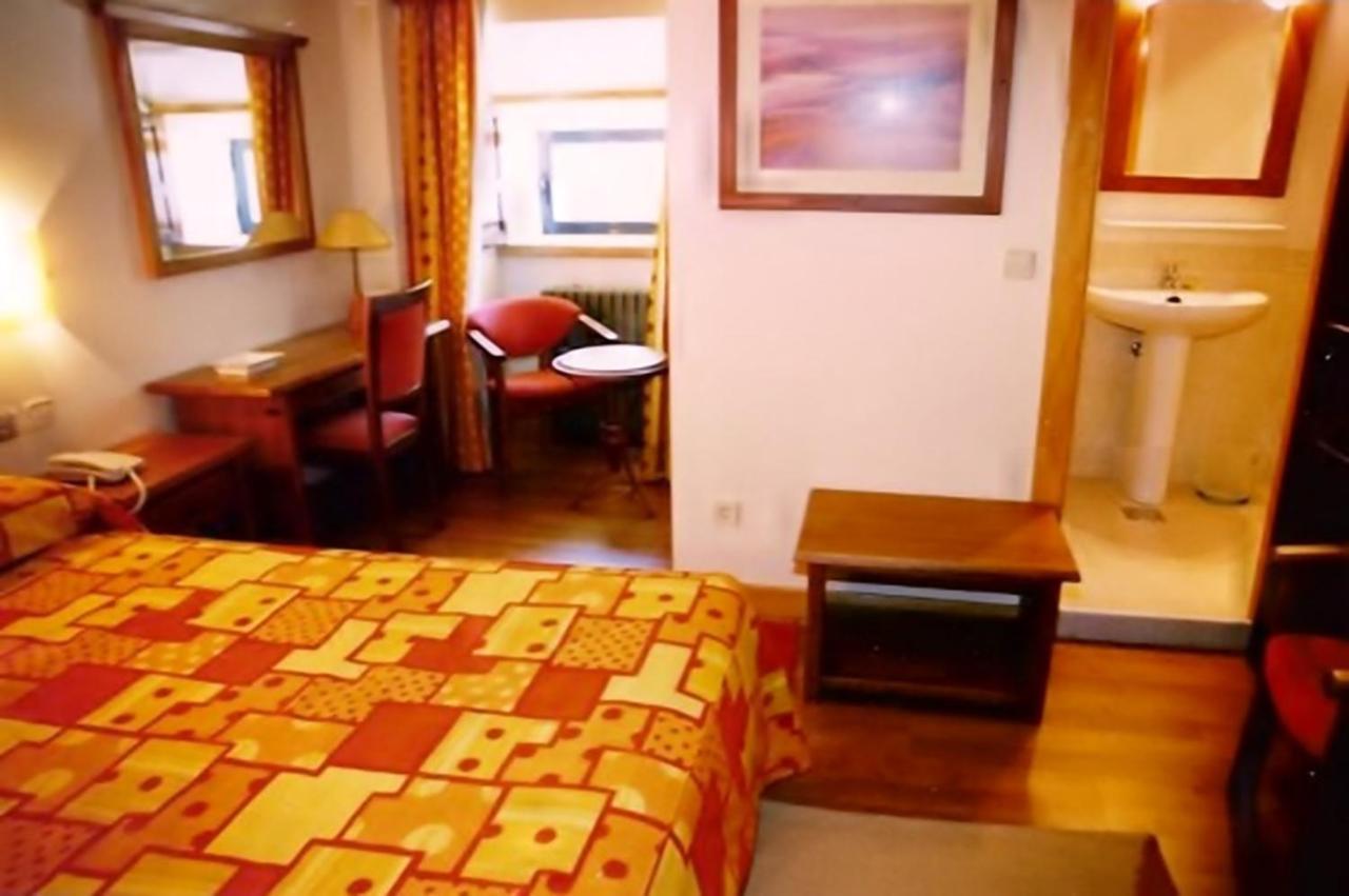 Hospederia Del Santuario De La Pena De Francia Hotel El Cabaco ภายนอก รูปภาพ